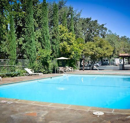 Casa De Fruta Cabins, Inn & Rv Park Hollister Ngoại thất bức ảnh